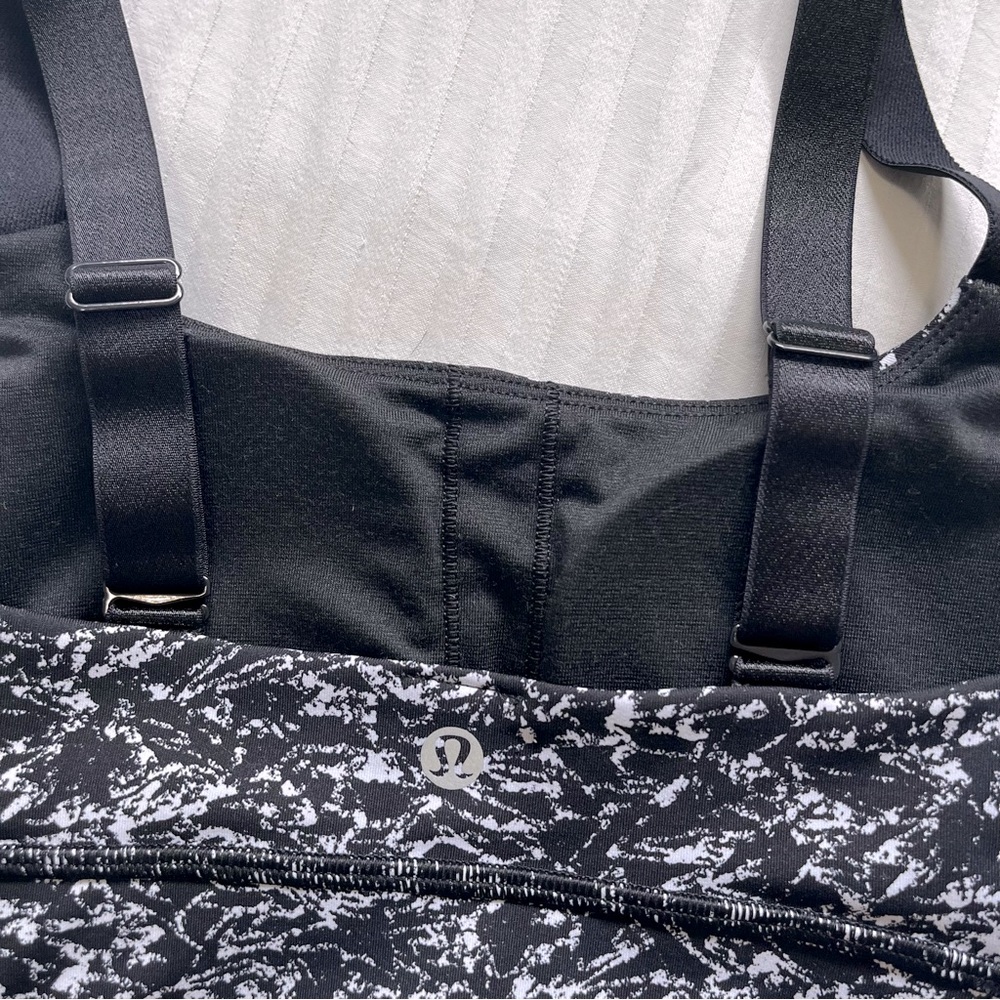 NWT Lululemon Both Ways Bra Iced Wave White Black size 4 - Picture 9 of 14